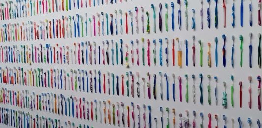 Pelas frestas da Trienal de Arte de Sorocaba