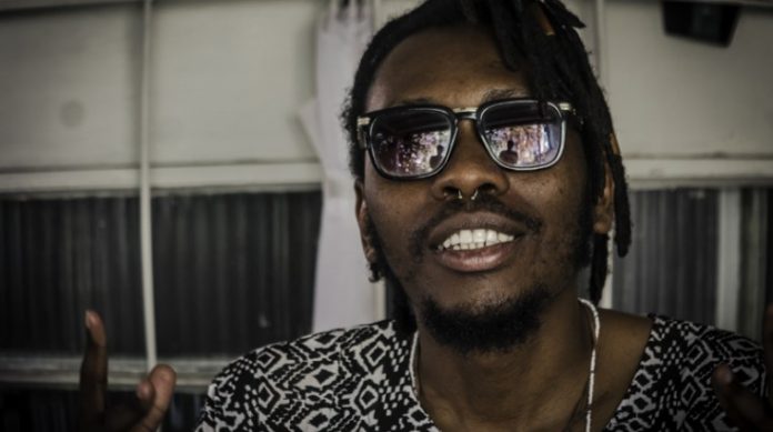 Rapper Rincon Sapiência at the São Paulo headquarters of the producer Boia Fria. Photo- Henrique Santana : pageB! Rapper Rincon Sapiência at the São Paulo headquarters of the producer Boia Fria. Photo- Henrique Santana : pageB!