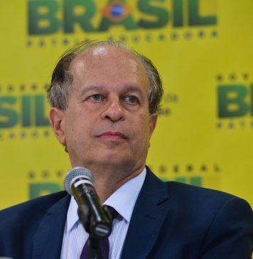 Renato_Janine_Ribeiro_em_2015 - foto de Valter Campanato/Agência Brasil