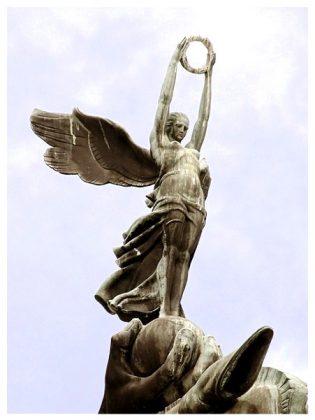 Deusa Nikè (Vitória) para o Monumento a Ramos de Azevedo Leia mais- https-::www.galileoemendabili.net:biografia-de-galileo-emendabili-vida-e-obra: