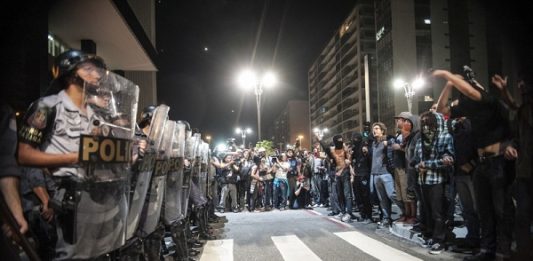 Repressão e silêncio