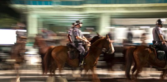 Cena Cavalaria da PM ocupa parte da Avenida Paulista, São Paulo, no dia 11 de junho