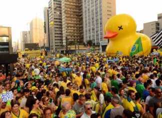 Demonstration in favor of Dilma's impeachment on Avenida Paulista – Photo- Rovena Rosa:Agência Brasil