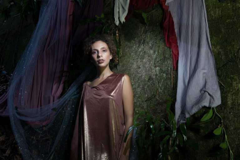 I felt butterflies in my stomach because I was doing something I had never done before, and not because I was creating something different from what is done out there”, says Luiza. Photo- Bruno Moya Fenart: Disclosure