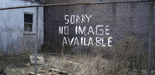 Uma bienal de três anos