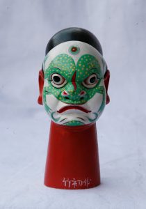 Ano Novo Lunar. Cabeça de um fantoche que simboliza o "Espirito do Sapo", feito por Xu Zhuchu. Foto: coleção da China Intangible Heritage Industry Alliance / Google Arts & Culture.