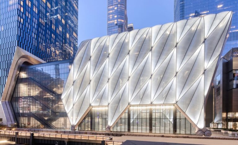 Between face-to-face and digital, Frieze New York takes on a hybrid format in 2021