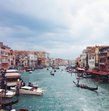 Vista do canal de Veneza. Foto: Creative Commons.