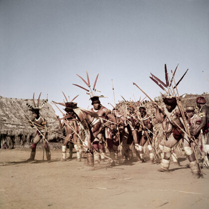 Ritual do Jawari no Alto Xingu, 1955. Foto: Henri Ballot / Acervo Instituto Moreira Salles / Arquivo Henri Ballot