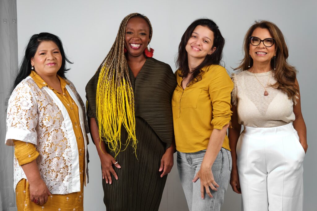 Da esquerda para a direita, Sandra Benites, Keyna Eleison, Livia Conduru e Vânia Leal, equipe à frente da concepção da primeira Bienal das Amazônias. Foto: Fabricio Sousa