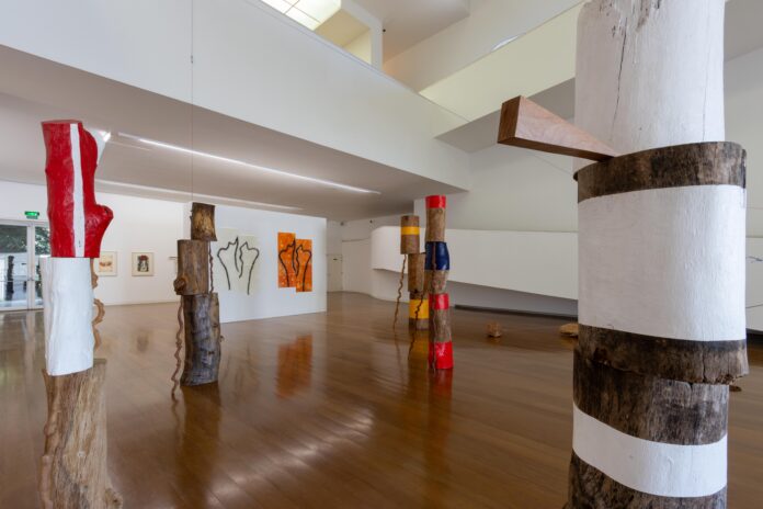 View of the exhibition "Ajuntamentos", by Afonso Tostes, at the Fundação Iberê Camargo. Photo: Nilton Santolin