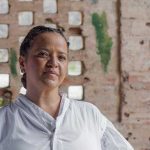 Práticas contra-hegemônicas em contextos hegemônicos