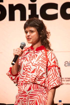 Clara Sampaio, curadora da ATMO