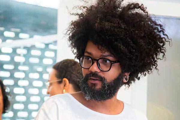 Uma trajetória entre a produção artística e gestão cultural