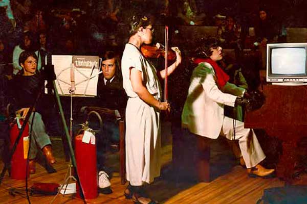 Pinacoteca: 120 anos de arte em movimento