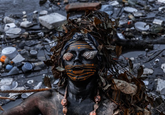 IMPRENSA_Caos, UÝRA, 2018 - Série Mil Quase Mortos, foto Matheus Belém (16)