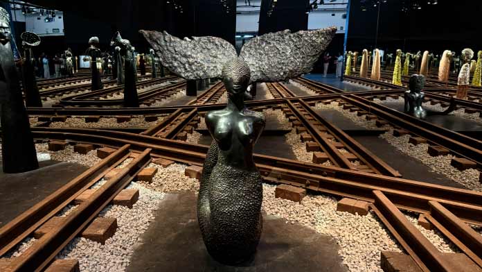 Onde está o medo está a força: no Sesc Belenzinho, Nádia Taquary apresenta conjunto de obras que abordam a ancestralidade e o feminino