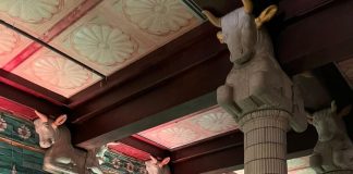 Pesquisadores decifram inscrição persa no Theatro Municipal do Rio após 117 anos