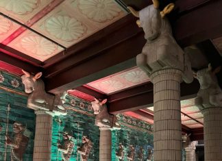 Pesquisadores decifram inscrição persa no Theatro Municipal do Rio após 117 anos